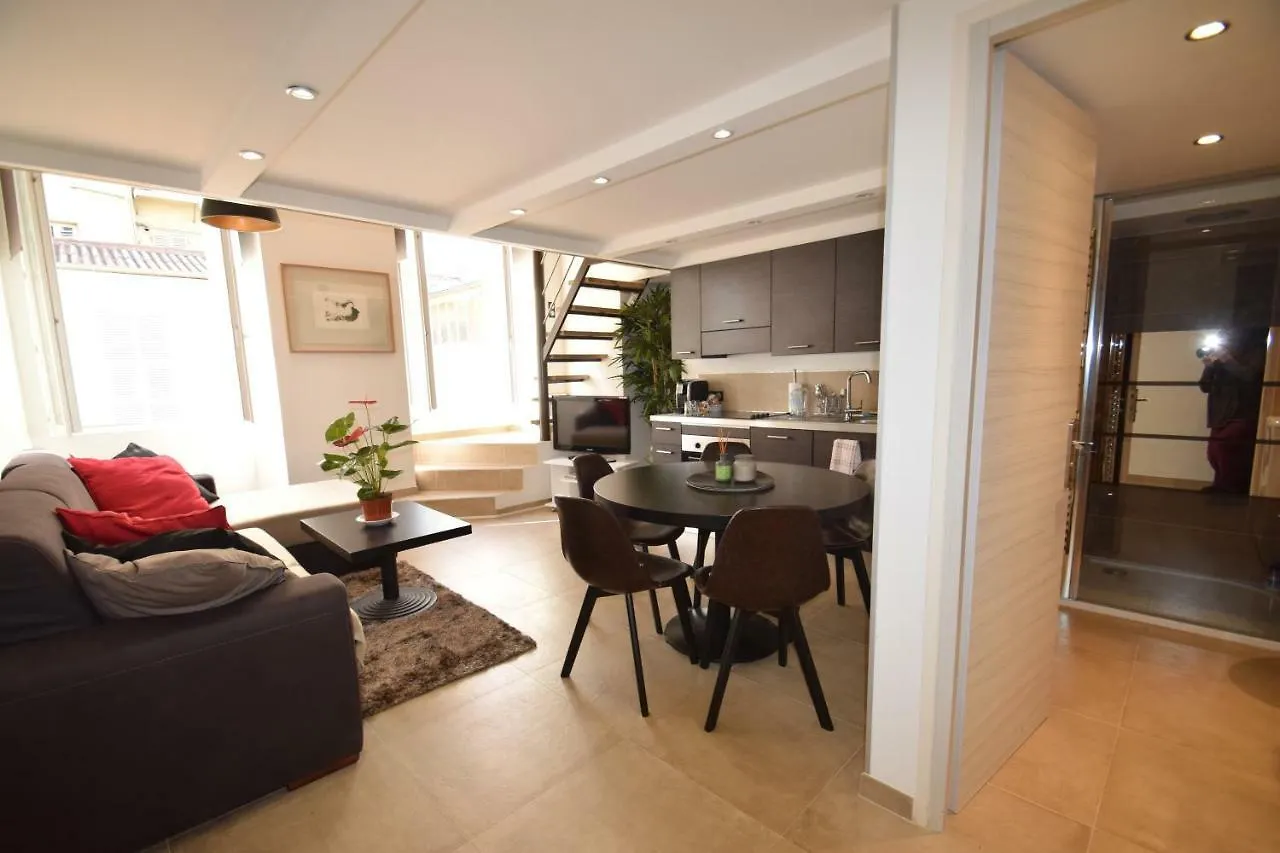 Perla Duplex - No Better Location In Nizza 0*,  Francia