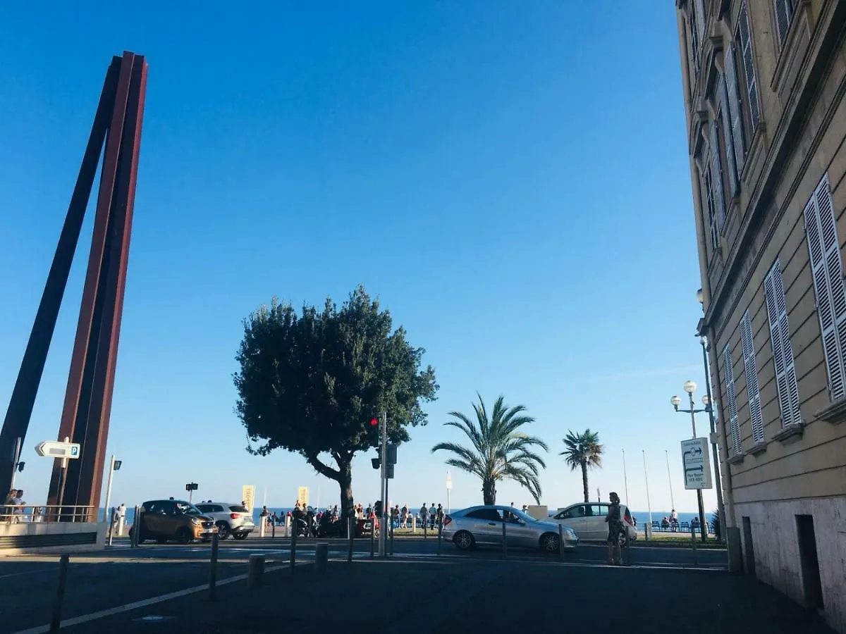 Perla Duplex - No Better Location In Nizza Appartamento